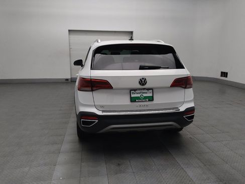 Used 2022 Volkswagen Taos SE image 6