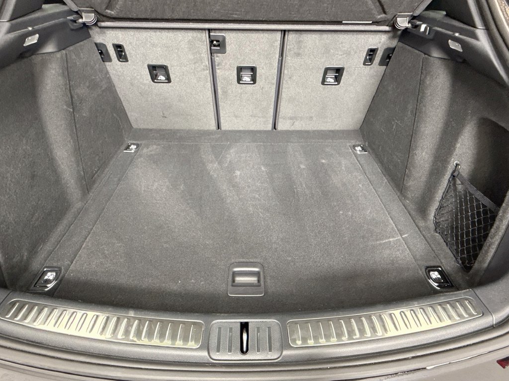 Certified 2025 Porsche Macan AWD/4WD image 28