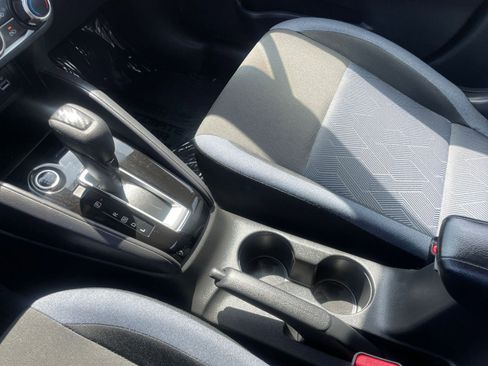 Used 2025 Nissan Versa SV image 41