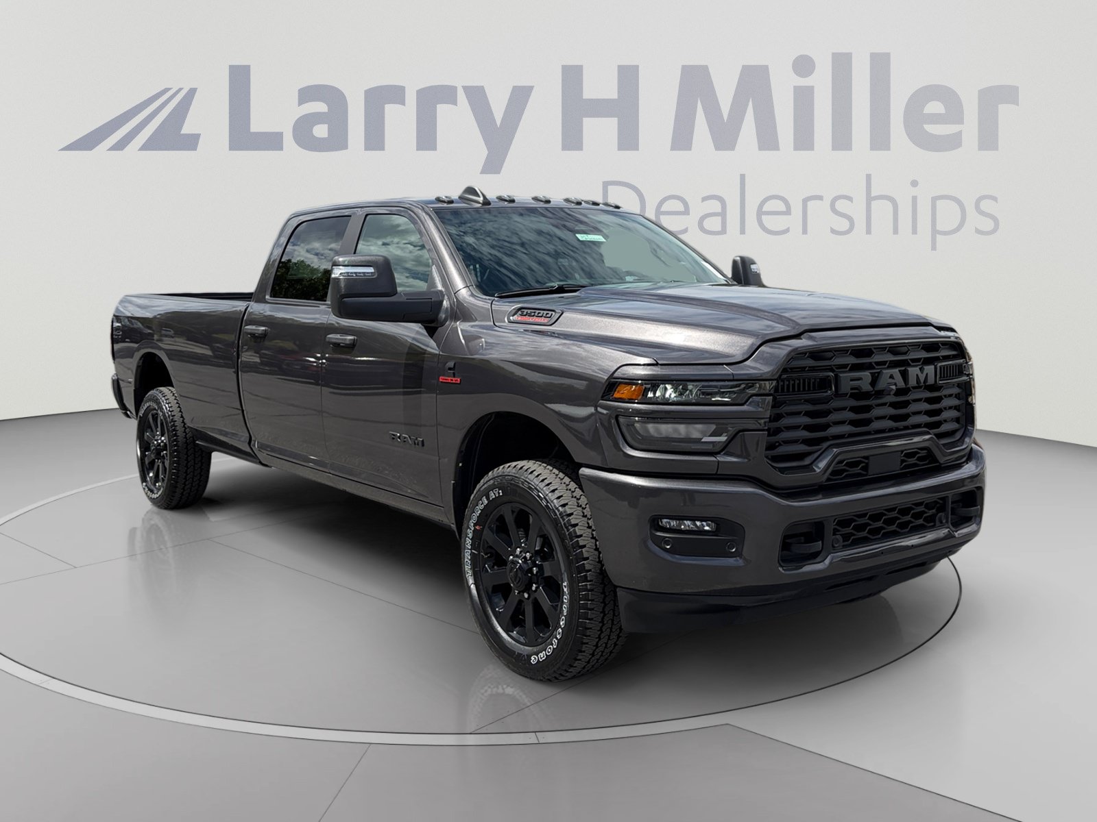 New 2026 RAM 3500 Big Horn AWD/4WD image 7