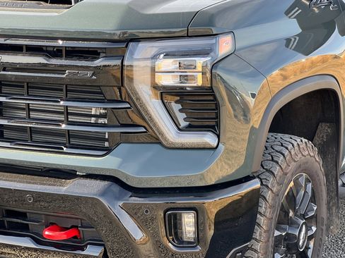 Used 2026 Chevrolet Silverado 3500 LTZ w/ LTZ Plus Package image 51