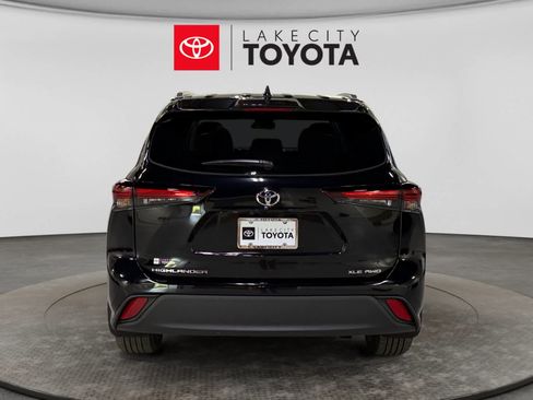 Used 2026 Toyota Highlander XLE AWD/4WD image 7