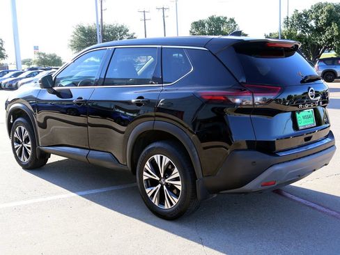 Used 2021 Nissan Rogue SV FWD image 9