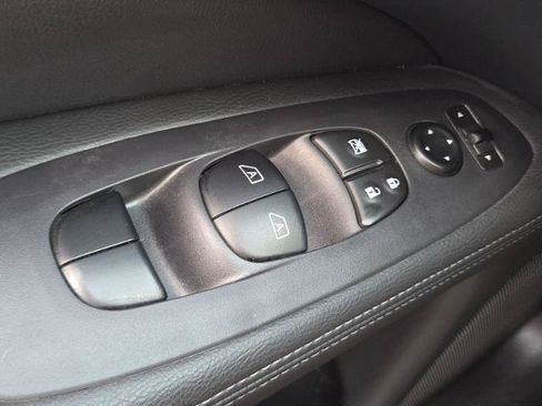 Certified 2020 Nissan Pathfinder SL FWD image 27