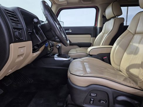 Used 2009 HUMMER H3T Luxury image 11
