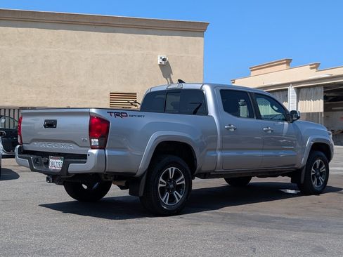 Used 2019 Toyota Tacoma TRD Sport w/ Technology Package RWD image 13