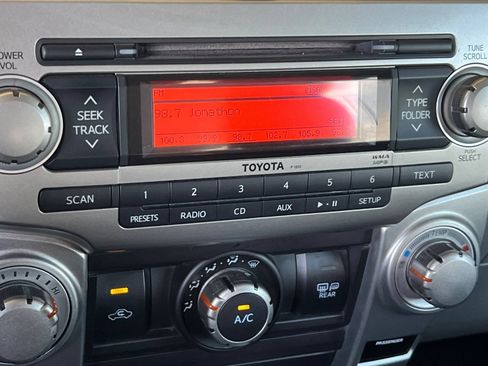Used 2013 Toyota 4Runner SR5 AWD/4WD image 18