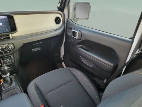 Used 2025 Jeep Wrangler Unlimited Sport AWD/4WD image 10