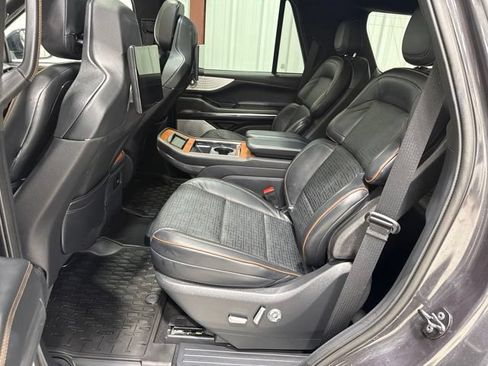 Used 2025 Lincoln Navigator Black Label AWD/4WD image 15