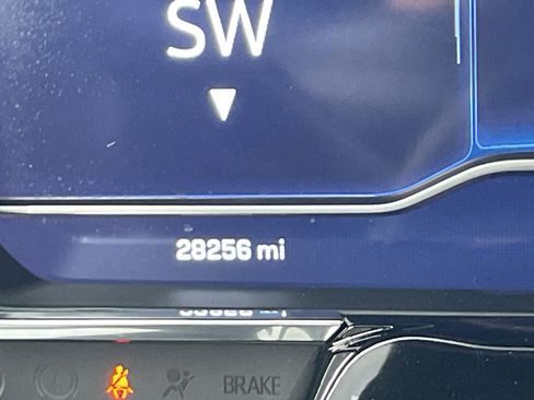 Used 2024 Chevrolet Silverado 1500 LT AWD/4WD image 12