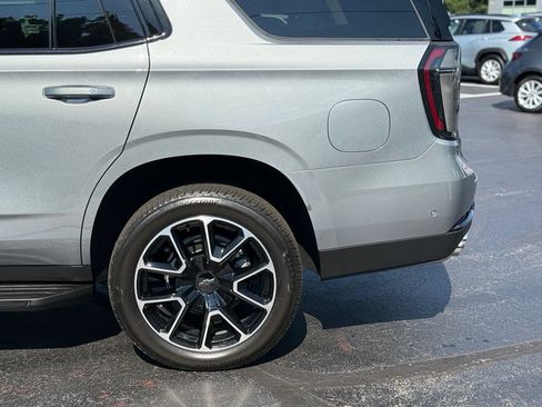 Used 2025 Chevrolet Tahoe RST w/ Comfort Package AWD/4WD image 4
