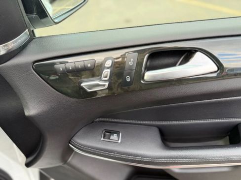 Used 2018 Mercedes-Benz GLS 550 4MATIC image 23