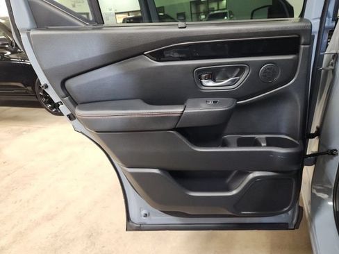 Certified 2025 Honda Pilot TrailSport image 25