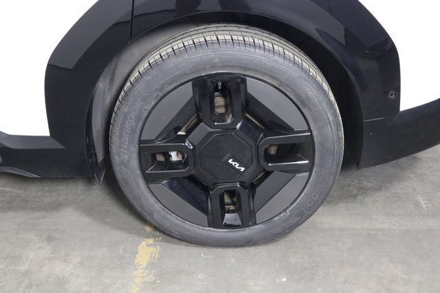 Certified 2024 Kia EV9 GT-Line AWD/4WD image 42