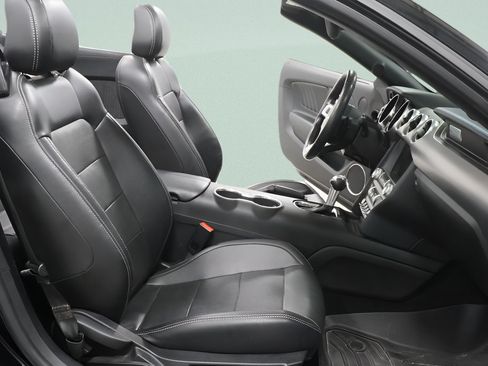 Used 2019 Ford Mustang Premium RWD image 26
