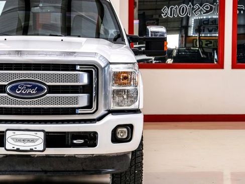 Used 2013 Ford F250 Platinum w/ FX4 Off Road Pkg image 42