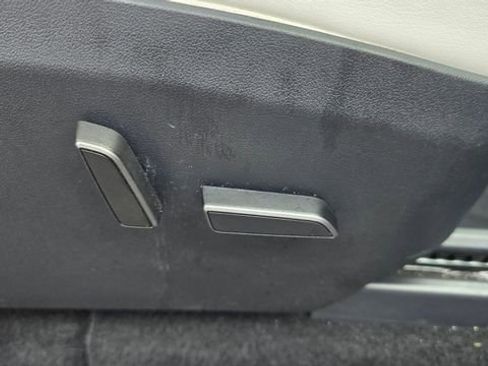 Used 2024 Tesla Model Y Long Range image 41