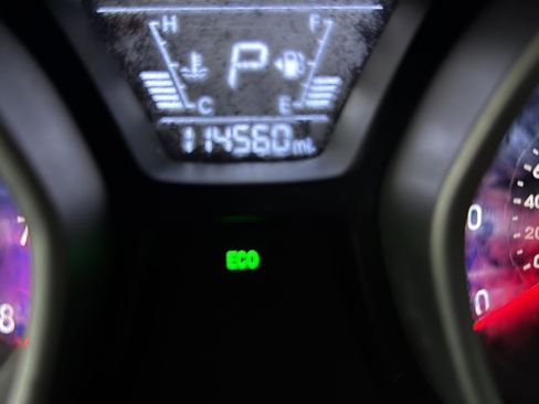 Used 2015 Hyundai Elantra SE image 16