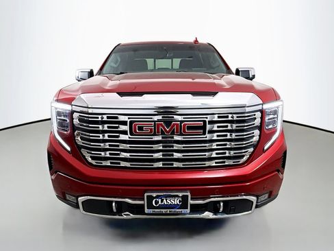Used 2024 GMC Sierra 1500 Denali AWD/4WD image 2