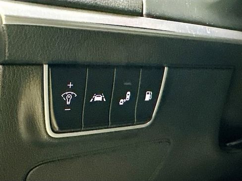 Used 2018 Kia Stinger GT1 image 12