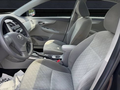 Used 2009 Toyota Corolla LE FWD image 2