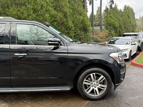 Used 2023 Ford Expedition Limited image 14
