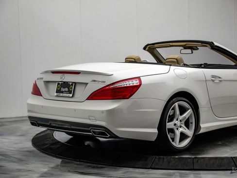 Used 2014 Mercedes-Benz SL 550 image 22