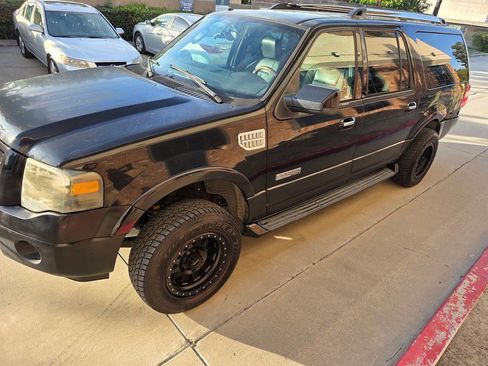 Used 2007 Ford Expedition EL Limited image 8