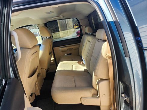 Used 2010 GMC Sierra 1500 SLE w/ Power Pack Plus image 9