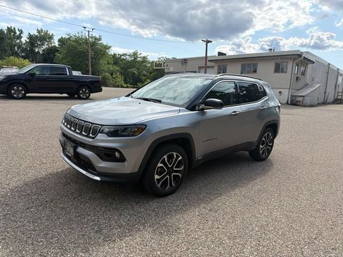 Used 2022 Jeep Compass Limited w/ Sun and Sound Group AWD/4WD image 2