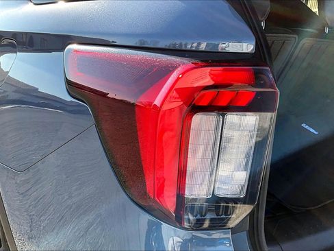 Used 2025 Ford Explorer ST-Line w/ Premium Package image 29