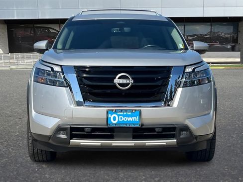Used 2023 Nissan Pathfinder Platinum FWD image 11