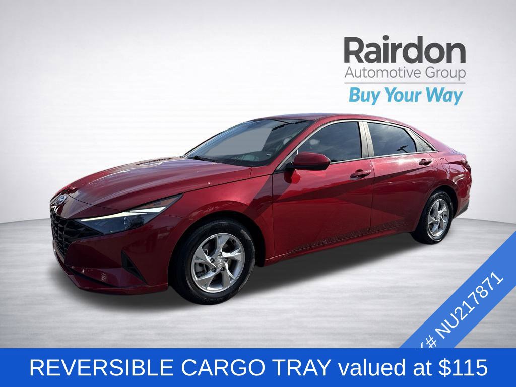 Used 2022 Hyundai Elantra SE FWD image 3