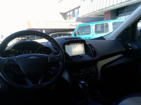 Used 2018 Ford Escape SEL image 21