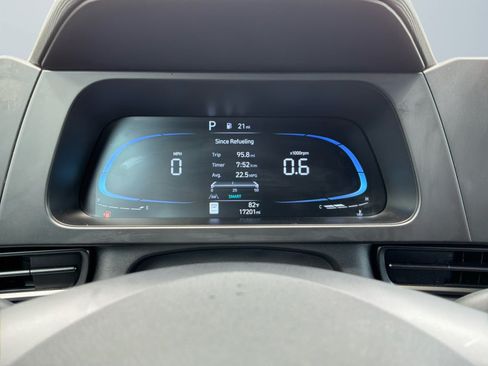 Used 2025 Hyundai Elantra Sport w/ Cargo Package FWD image 12