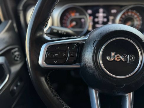 Used 2021 Jeep Wrangler Unlimited Sahara AWD/4WD image 33