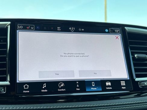 New 2026 Chrysler Pacifica Limited w/ Uconnect Theater Family Group image 18