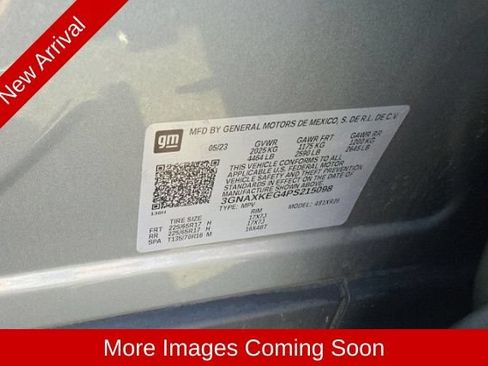 Used 2023 Chevrolet Equinox LT FWD image 9