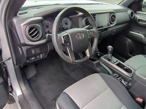 Certified 2021 Toyota Tacoma TRD Sport AWD/4WD image 10