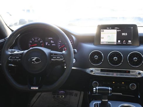 Used 2019 Kia Stinger GTS image 23