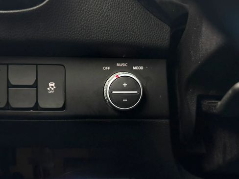 Used 2014 Kia Soul ! w/ Sun & Sound Package FWD image 30