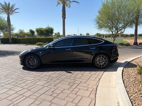 Used 2018 Tesla Model 3 Mid Range RWD image 5
