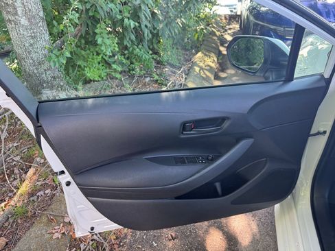 Used 2023 Toyota Corolla LE FWD image 18