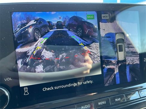 Used 2024 Nissan Pathfinder SL w/ Lighting Package (N92) image 30