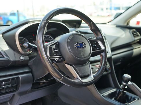 Used 2018 Subaru Crosstrek 2.0i Premium image 11