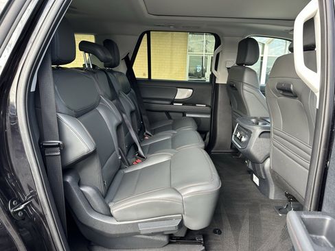 Used 2025 Ford Expedition Max Active image 21