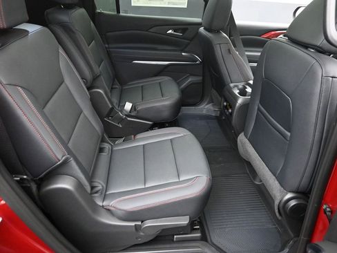 New 2026 Chevrolet Traverse Z71 w/ Driver Confidence Package image 8