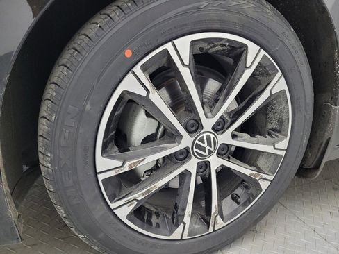 Used 2024 Volkswagen Jetta Sport image 31