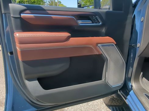 Used 2024 GMC Sierra 2500 Denali Ultimate w/ Max Trailering Package AWD/4WD image 23