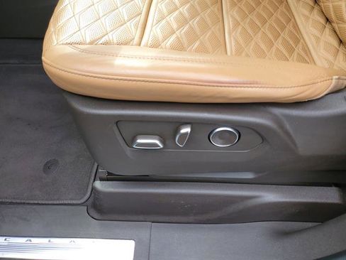 Certified 2023 Cadillac Escalade Premium Luxury AWD/4WD image 45